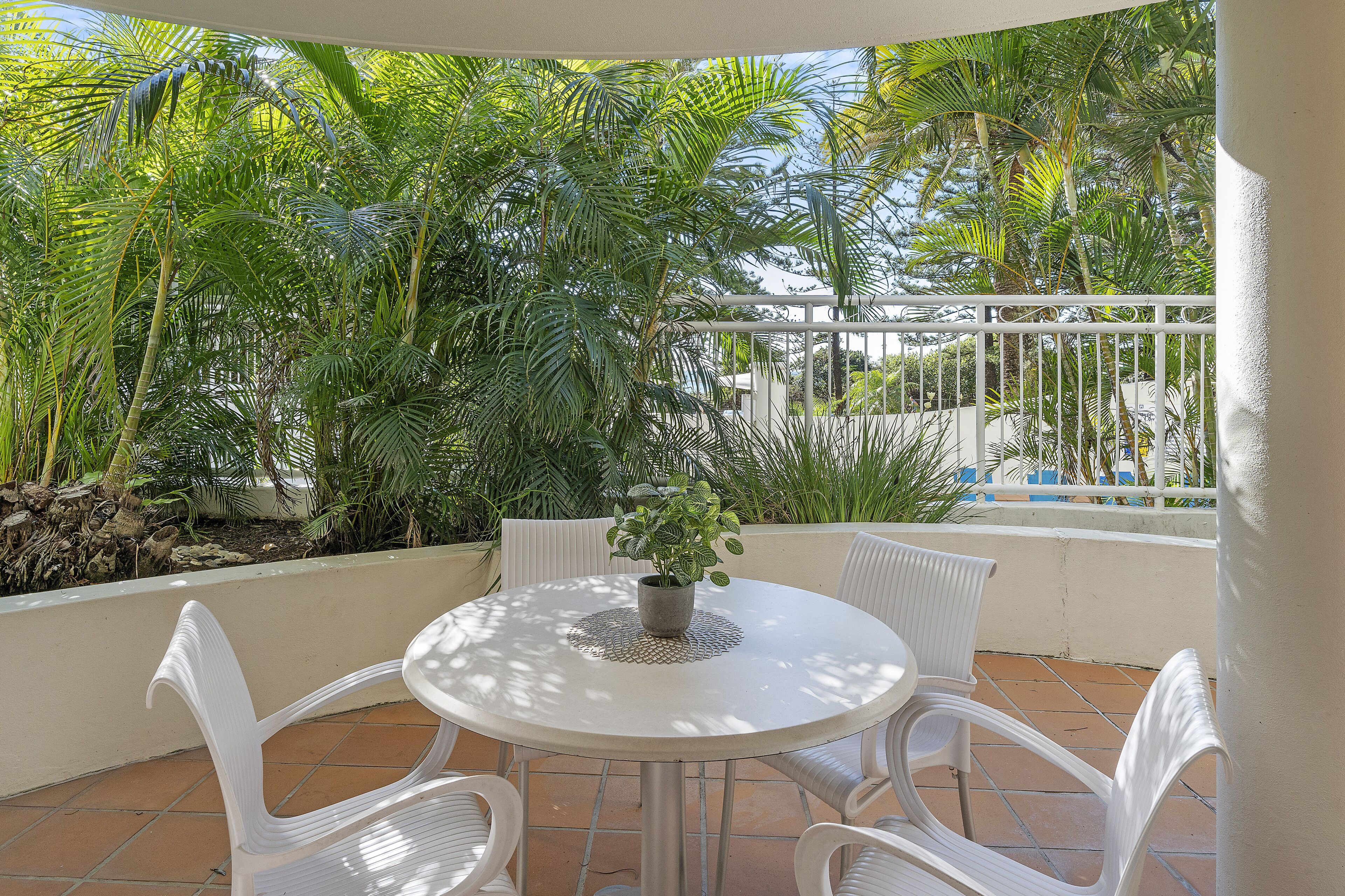 ULTIQA Burleigh Mediterranean Resort — image 10