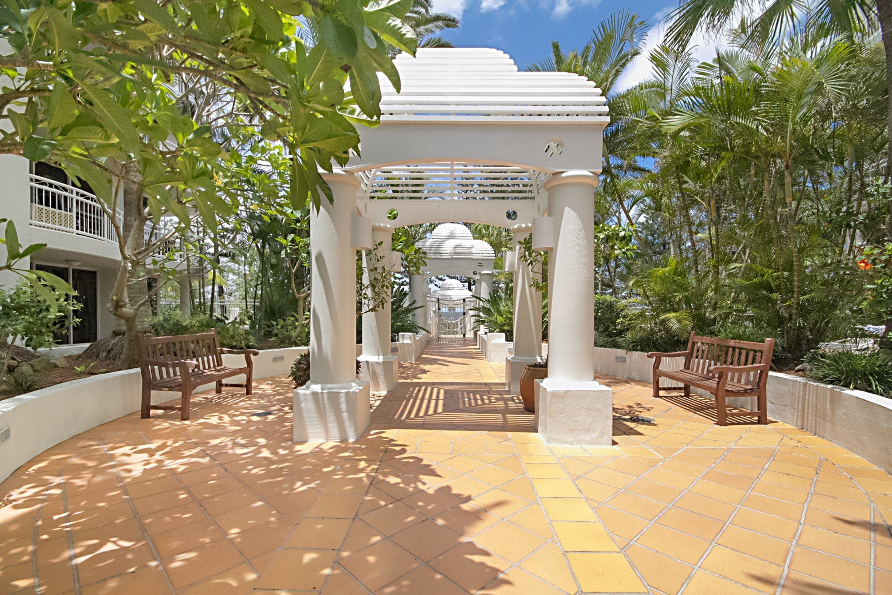 ULTIQA Burleigh Mediterranean Resort — image 26