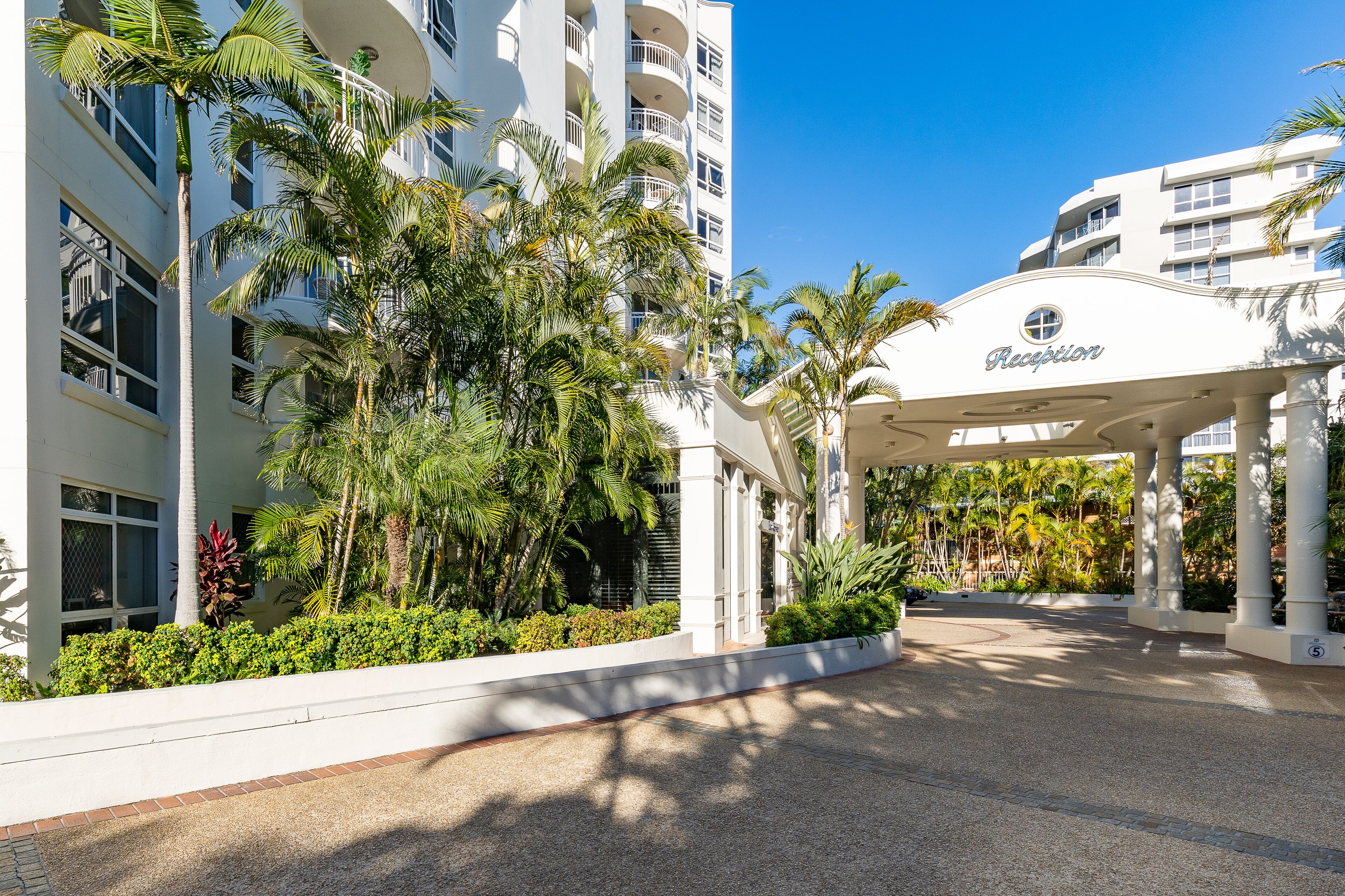 ULTIQA Burleigh Mediterranean Resort — image 30