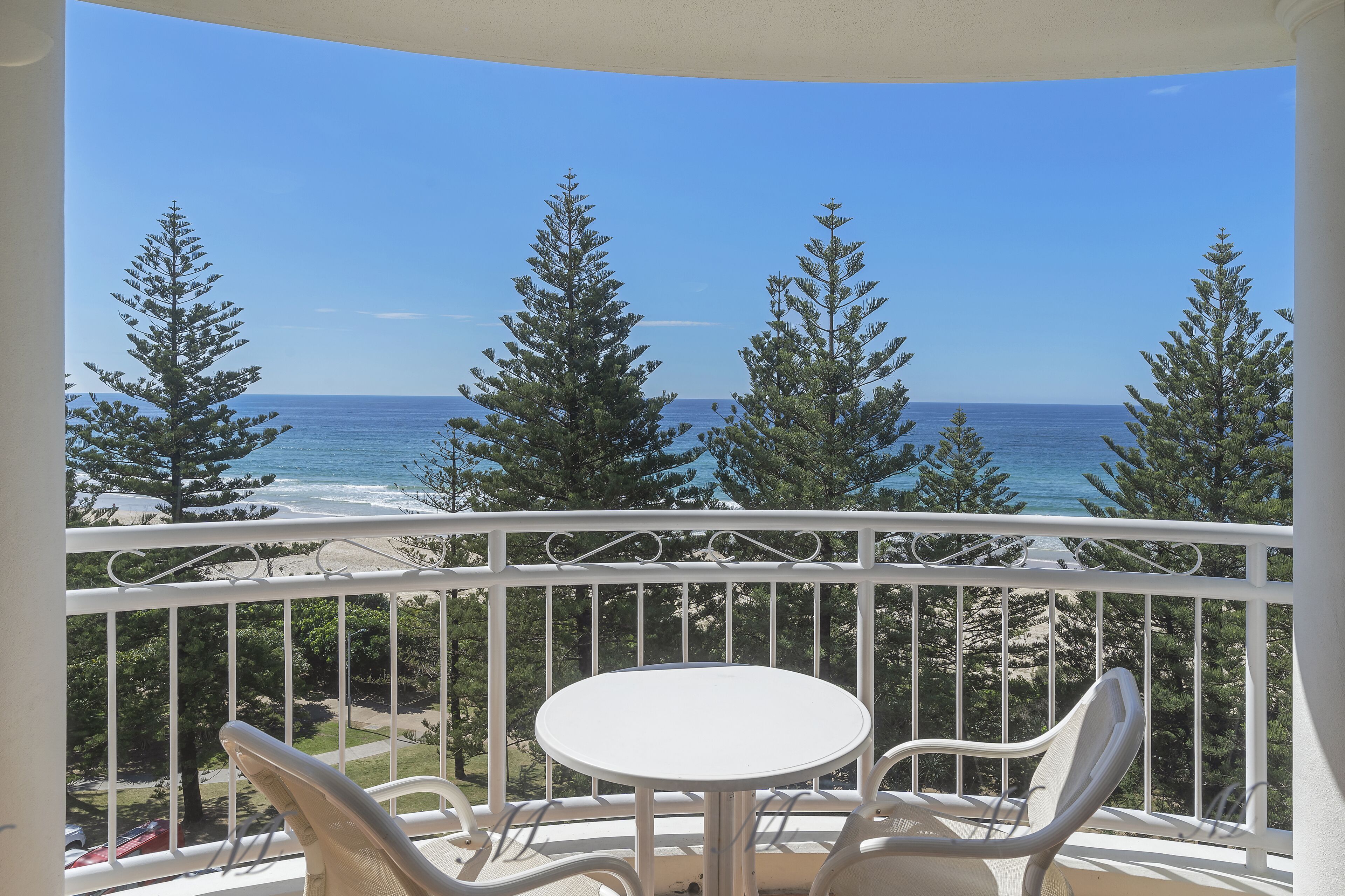 ULTIQA Burleigh Mediterranean Resort — image 7