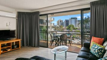 TV màn hình phẳng, đầu đĩa DVD