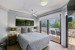 2 Bedroom 2 Bathroom Spa Terrace | In-room safe, individually decorated, individually furnished - Caribbean Resort (Mooloolaba)