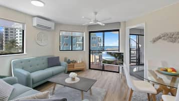 2 Bedroom Ocean View Rooftop | Living area