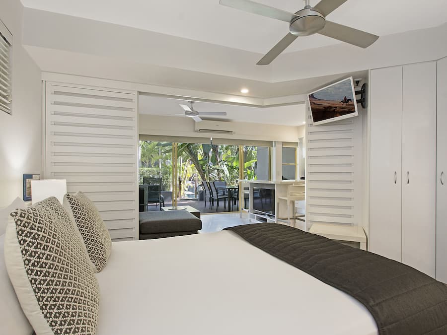 Premium bedding, individually furnished, iron/ironing board