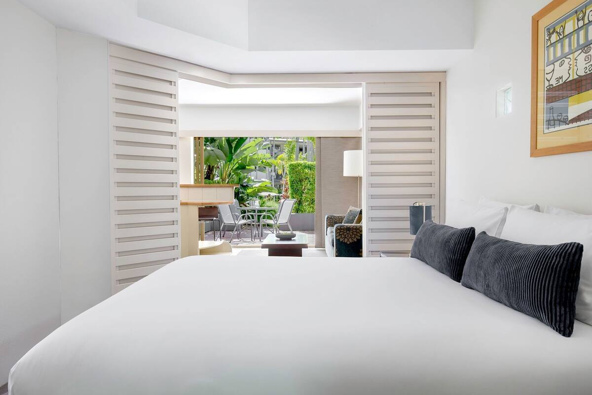 Premium bedding, individually furnished, iron/ironing board