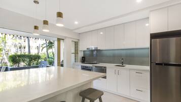 Three Bedroom Deluxe Poolside | Private kitchen