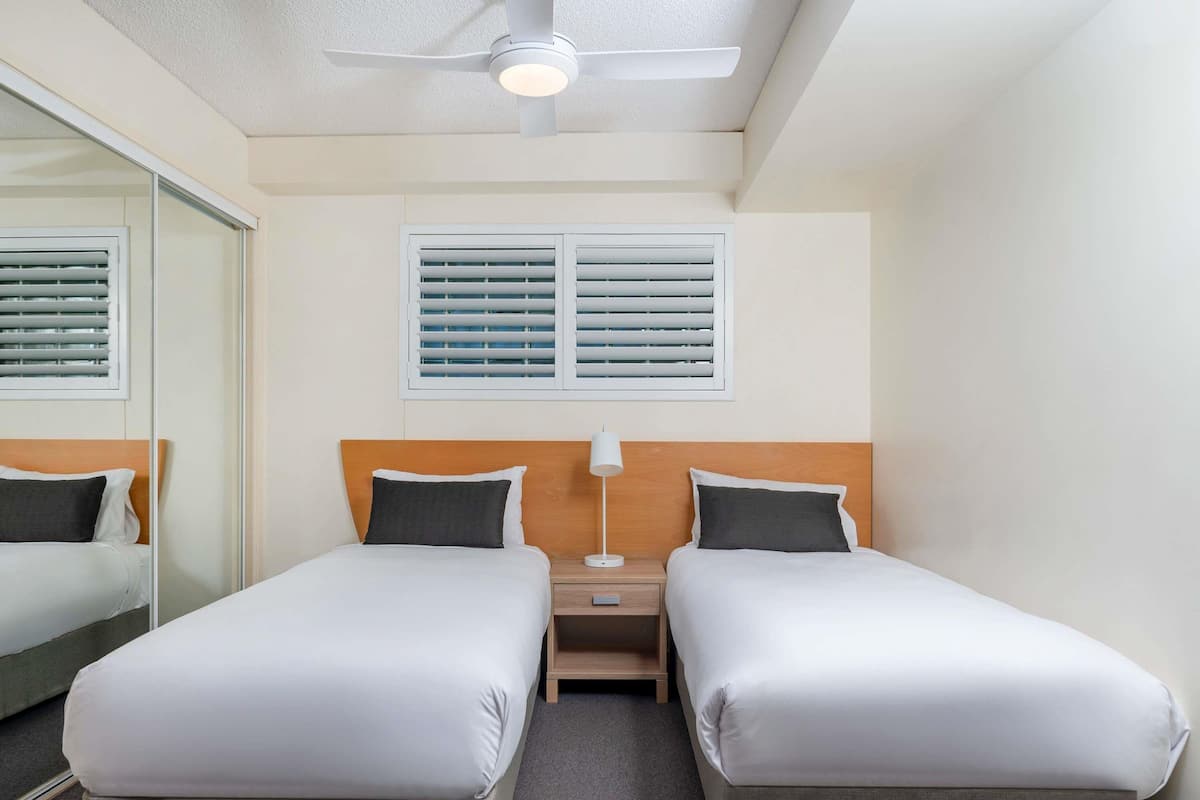 Camera, 2 camere da letto (Roof Top) | 2 camere, ferro/asse da stiro, culle/letti per bambini (a pagamento)