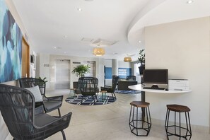 Lobby sitting area - BreakFree Grand Pacific Resort (Caloundra)