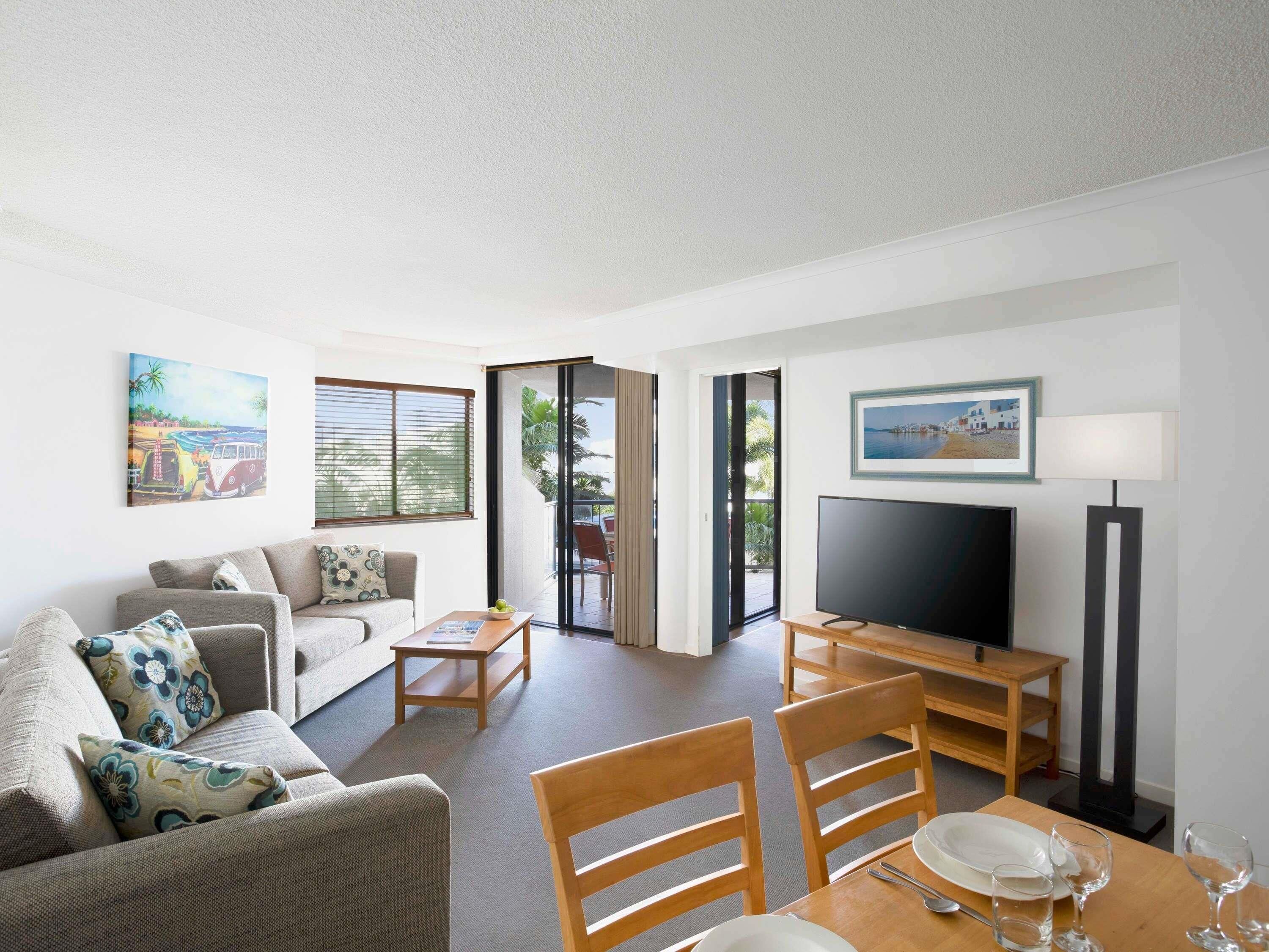 1 Bedroom Garden View Lock Off | Iron/ironing board, cribs/infant beds, rollaway beds, WiFi