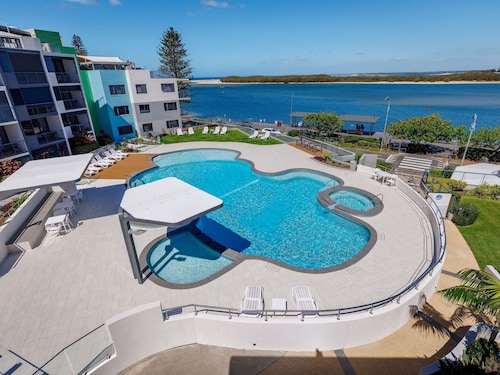 BreakFree Grand Pacific Resort