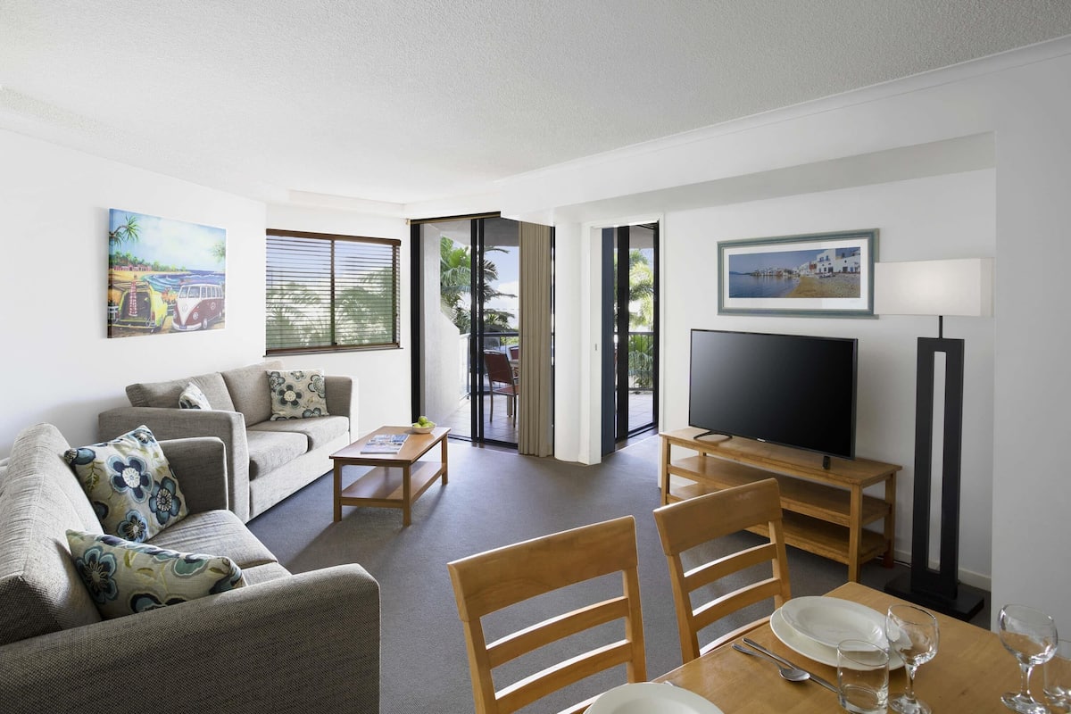 Room, 2 Bedrooms, Garden View | 2 bedrooms, iron/ironing board, cribs/infant beds, rollaway beds