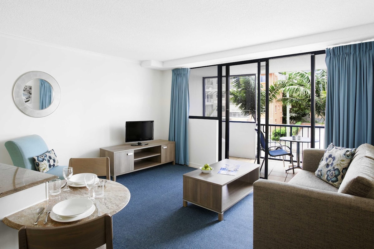 Room, 1 Bedroom, Garden View | Iron/ironing board, cribs/infant beds, rollaway beds, WiFi