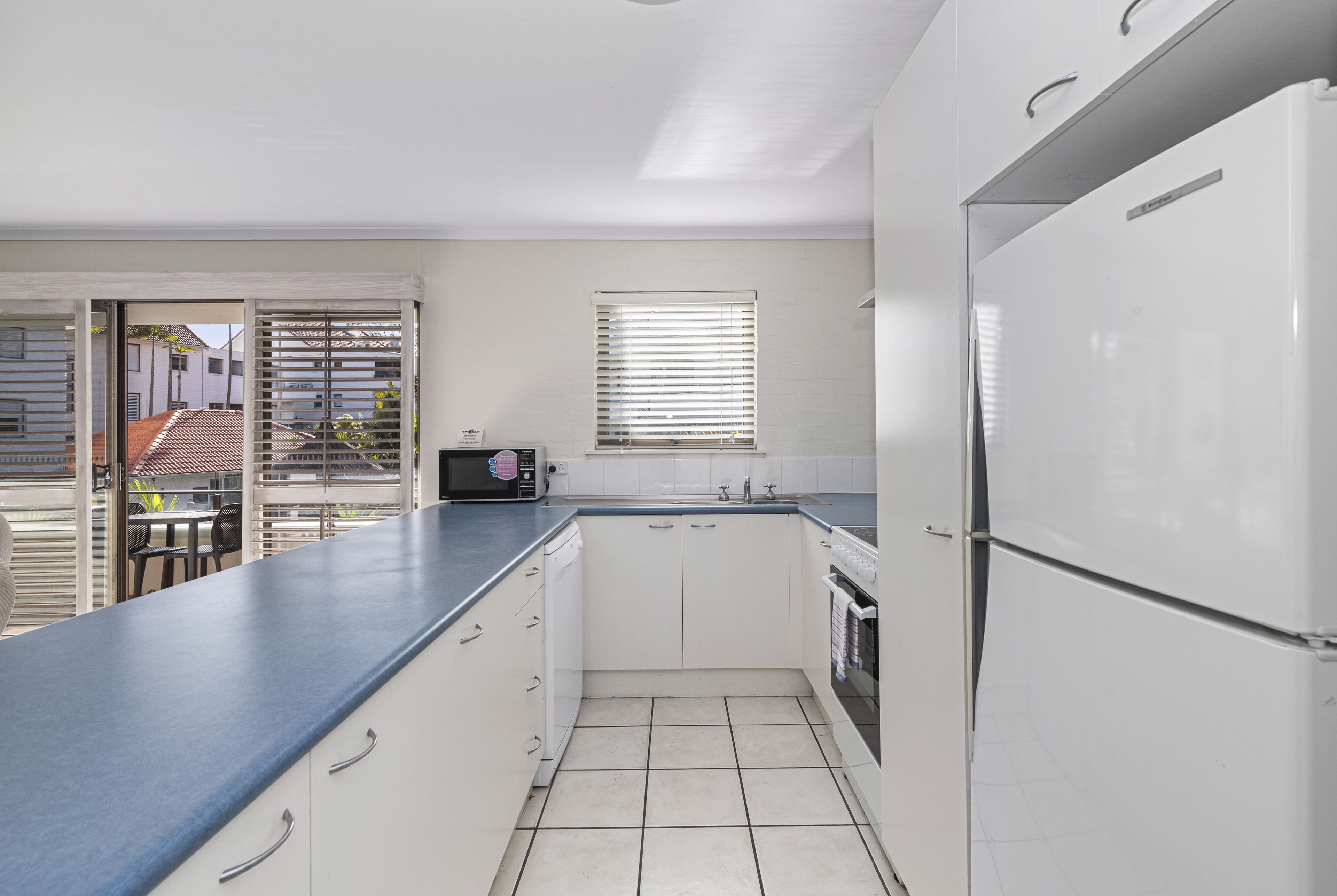 standard apartment, 1 bedroom | private kitchen | fridge, microwave, coffee/tea maker, electric kettle