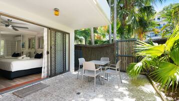 Studio | Terrace/patio