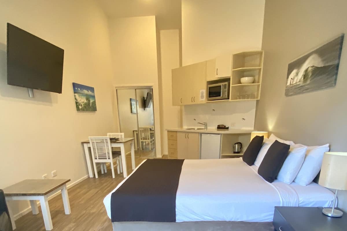 Strykjärn/strykbräda, gratis wi-fi och sängkläder