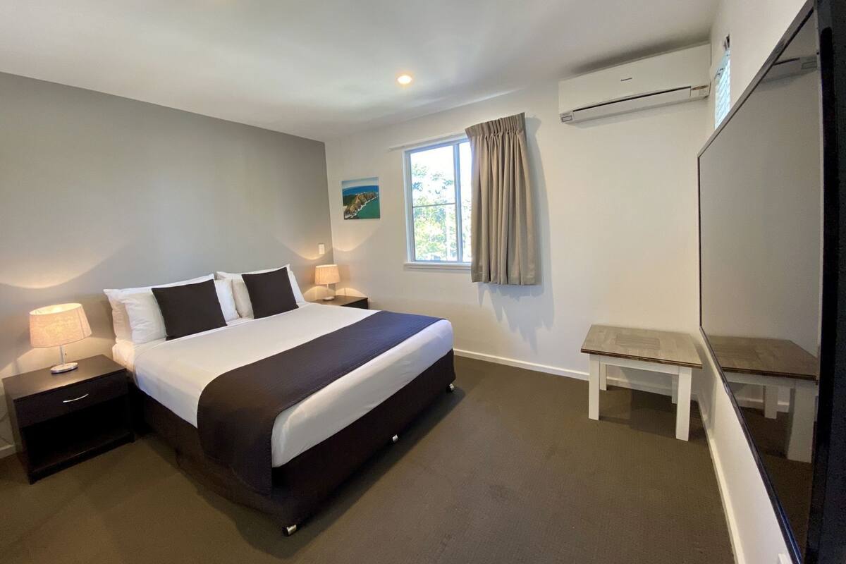 Strykjärn/strykbräda, gratis wi-fi och sängkläder