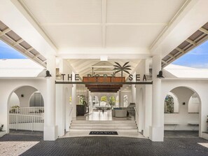 Exterior - Mantra PortSea (Port Douglas)