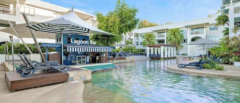 Bar (en la propiedad)