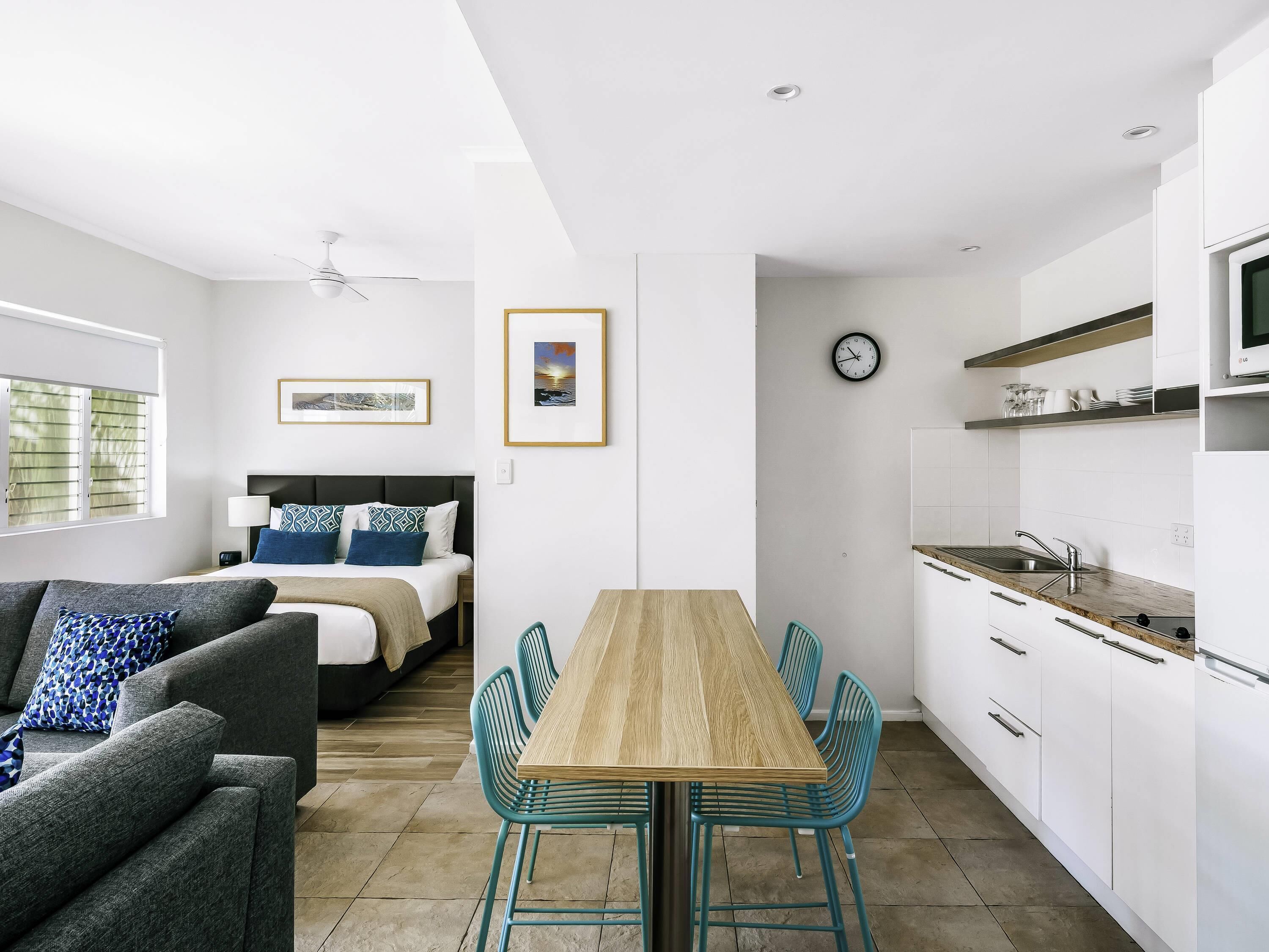 In-room safe, free WiFi, bed sheets