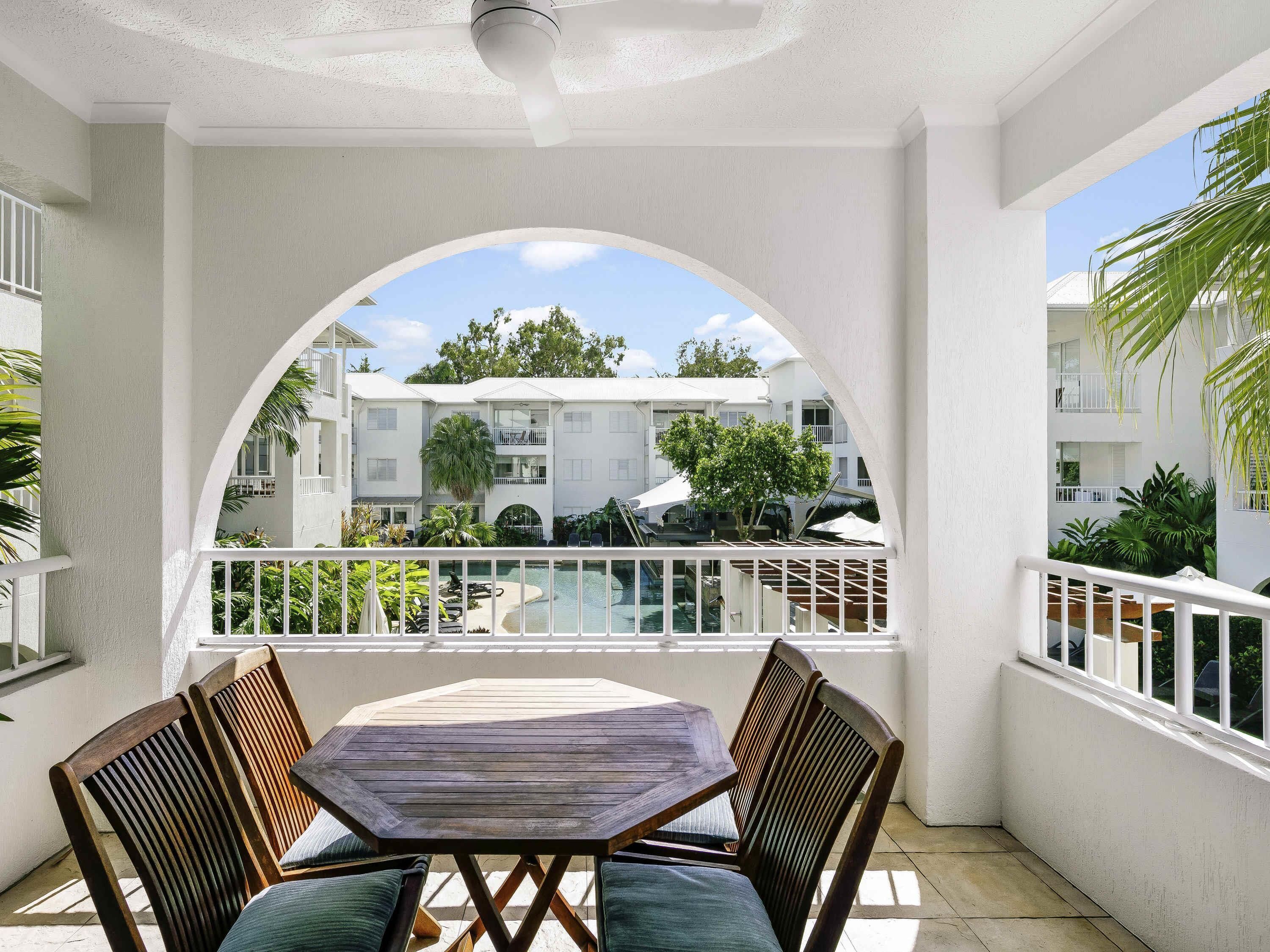 In-room safe, free WiFi, bed sheets