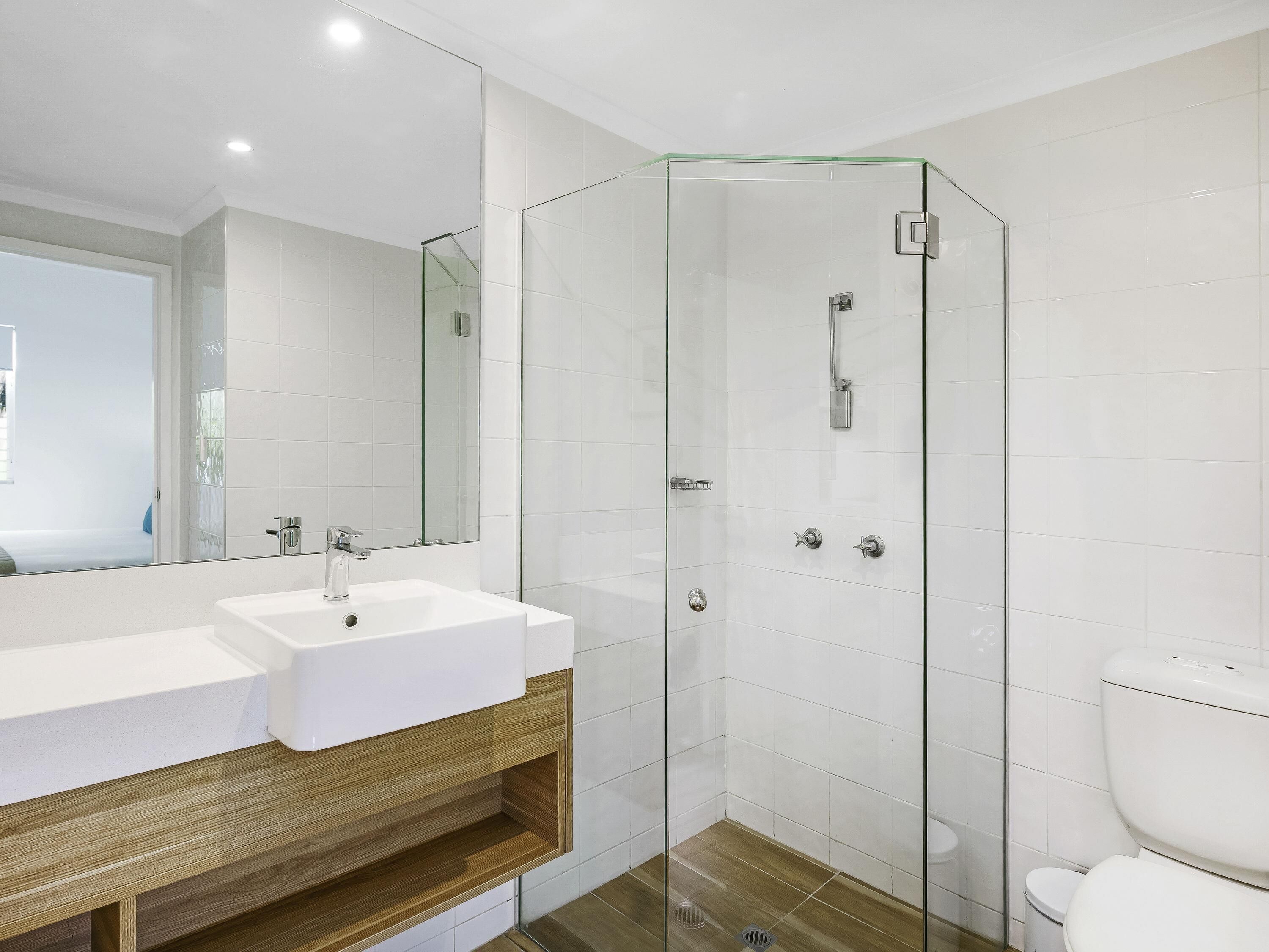 Room (Hotel) | Bathroom | Hair dryer, towels