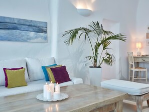 套房 (Infinity Pool, Astra) | 迷你吧、客房内保险箱、隔音、熨斗/熨板