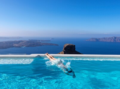 Astra Suites