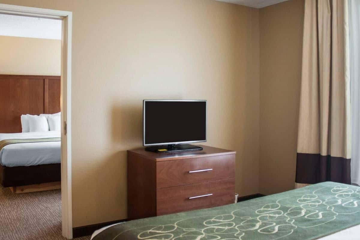 Suite, Multiple Beds, Non Smoking | Premium bedding, down comforters, in-room safe, desk