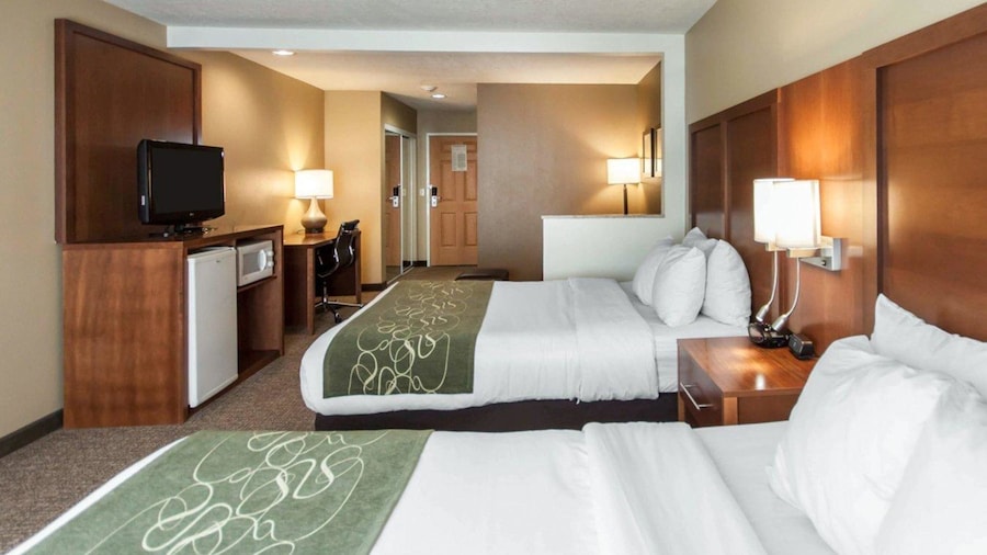 Comfort Suites Airport