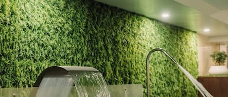 Espace de soins pour les couples, sauna, bain à remous, hammam