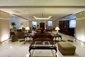 Kawasan tempat duduk lobi