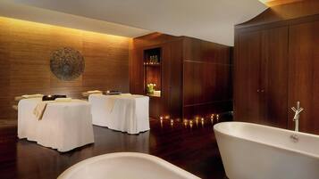 Sauna, tab panas, mandi tangas / hammam, rawatan badan, aromaterapi