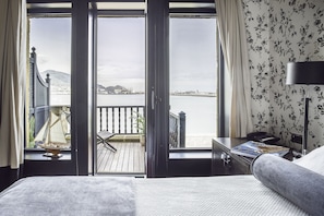 Down comforters, minibar, in-room safe, desk