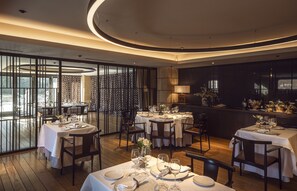 Lunch and dinner served, Spanish cuisine