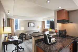 Suite, 1 grand lit et 1 canapé-lit | Literie de qualité, coffre-fort pour ordinateur portable