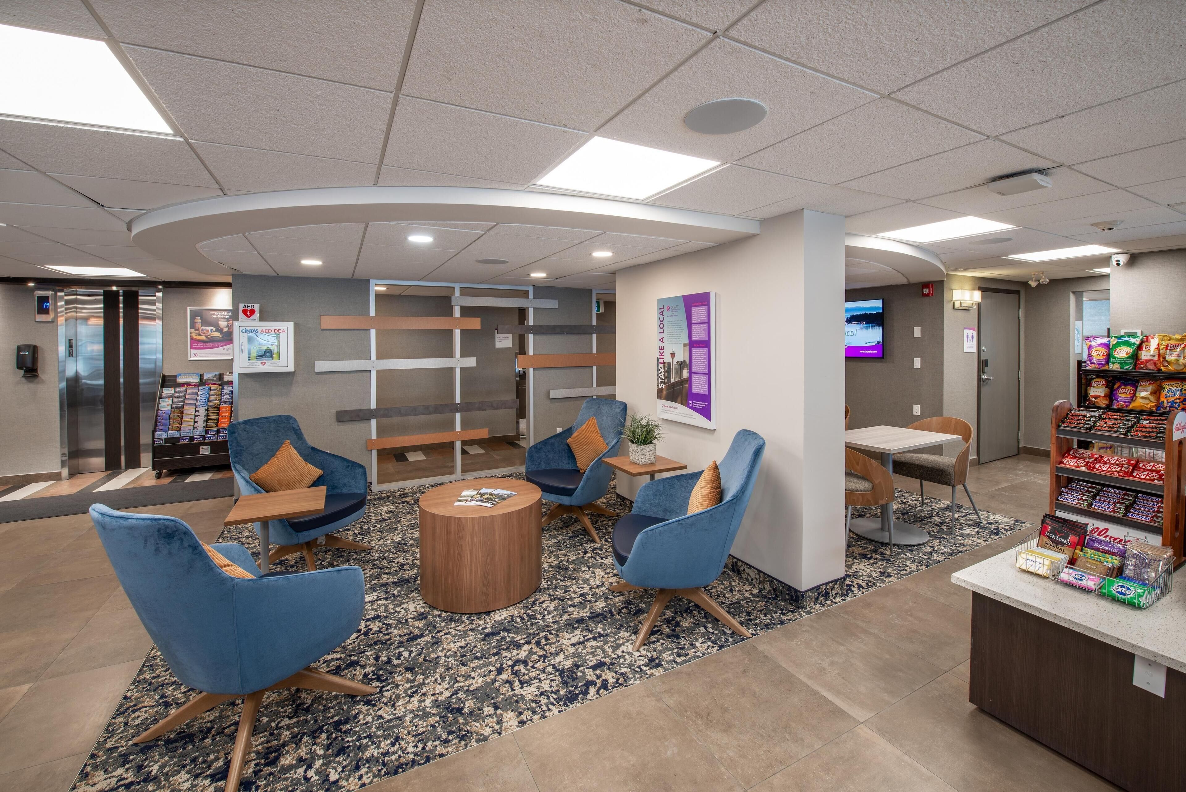 Photo - Coast Calgary Downtown Hotel & Suites by APA