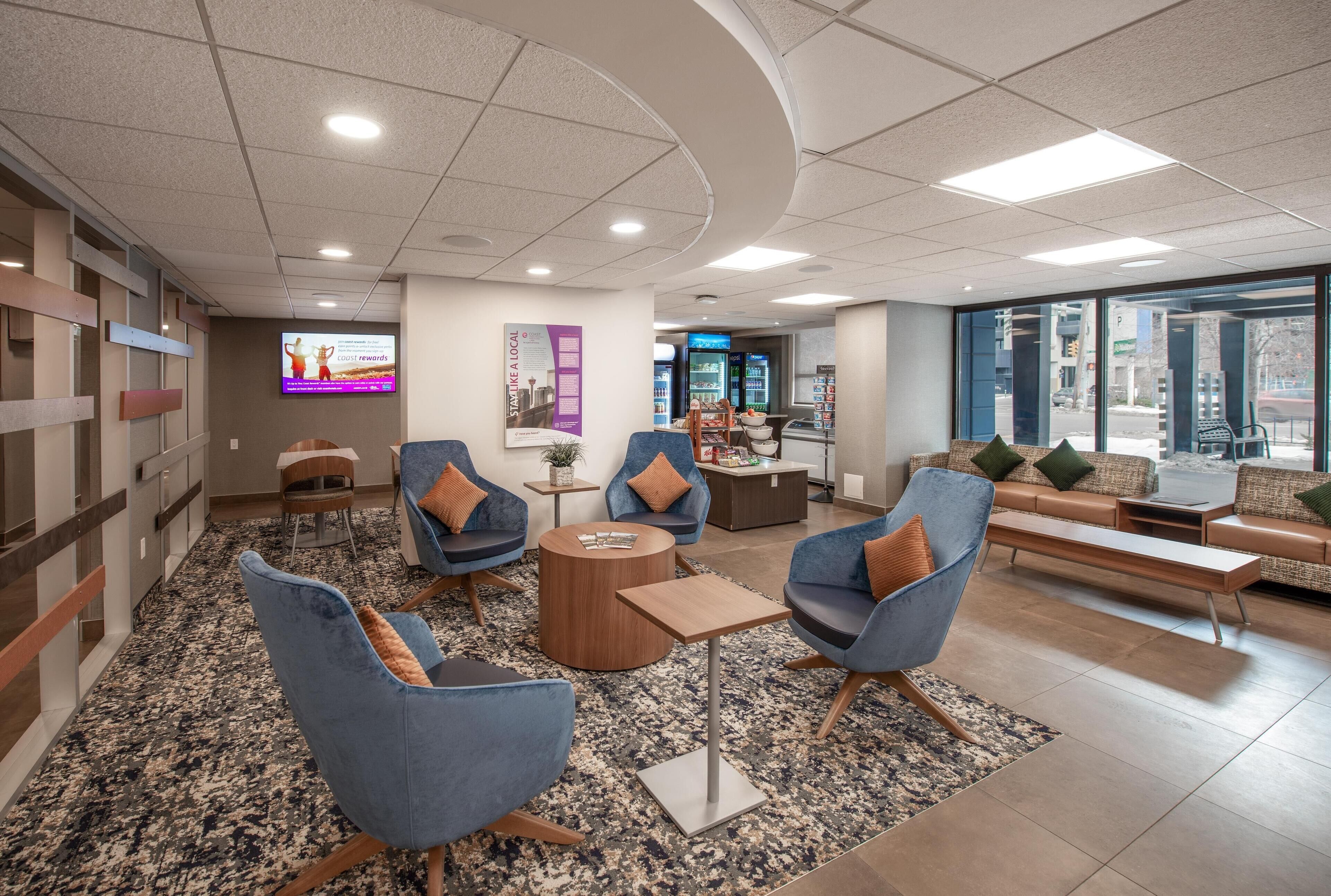 Photo - Coast Calgary Downtown Hotel & Suites by APA