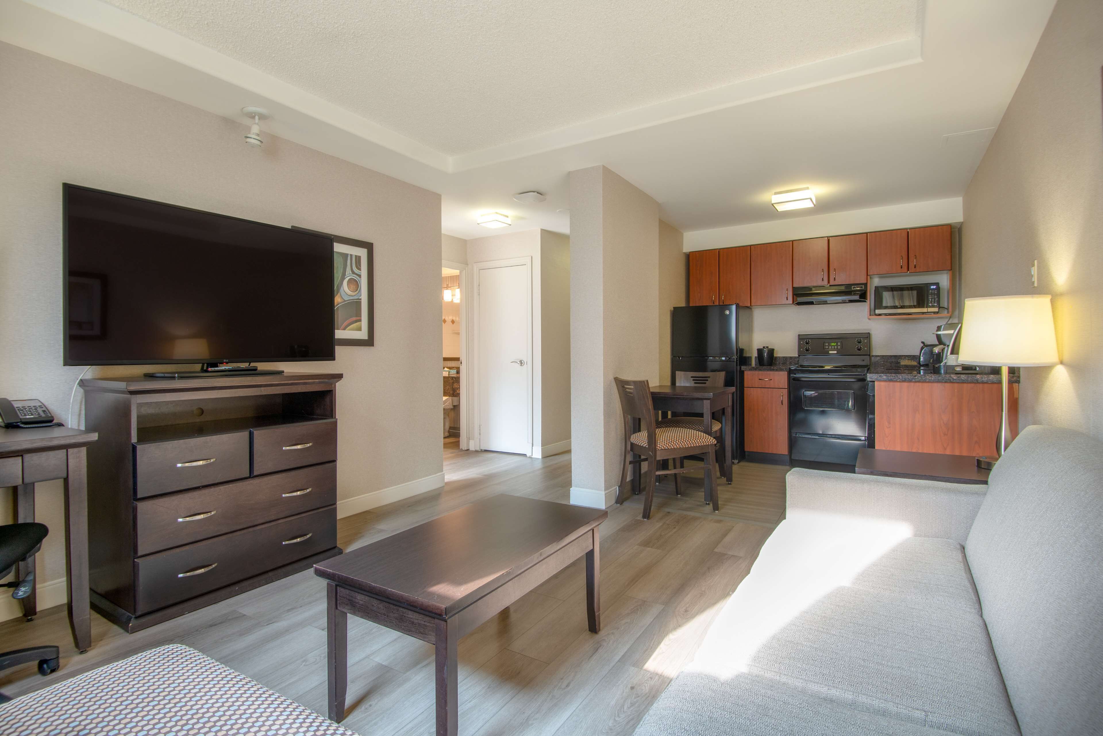 Foto - Coast Calgary Downtown Hotel & Suites by APA