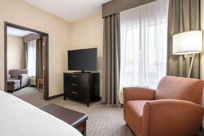 Suite, 1 King Bed, Non Smoking, Refrigerator & Microwave (Living Room;with Sofabed)