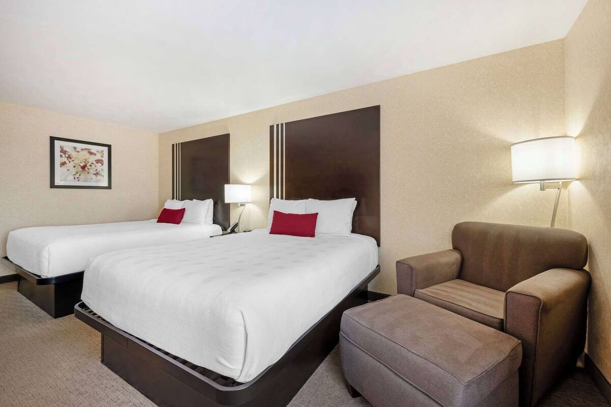 Premium bedding, pillowtop beds, desk, laptop workspace