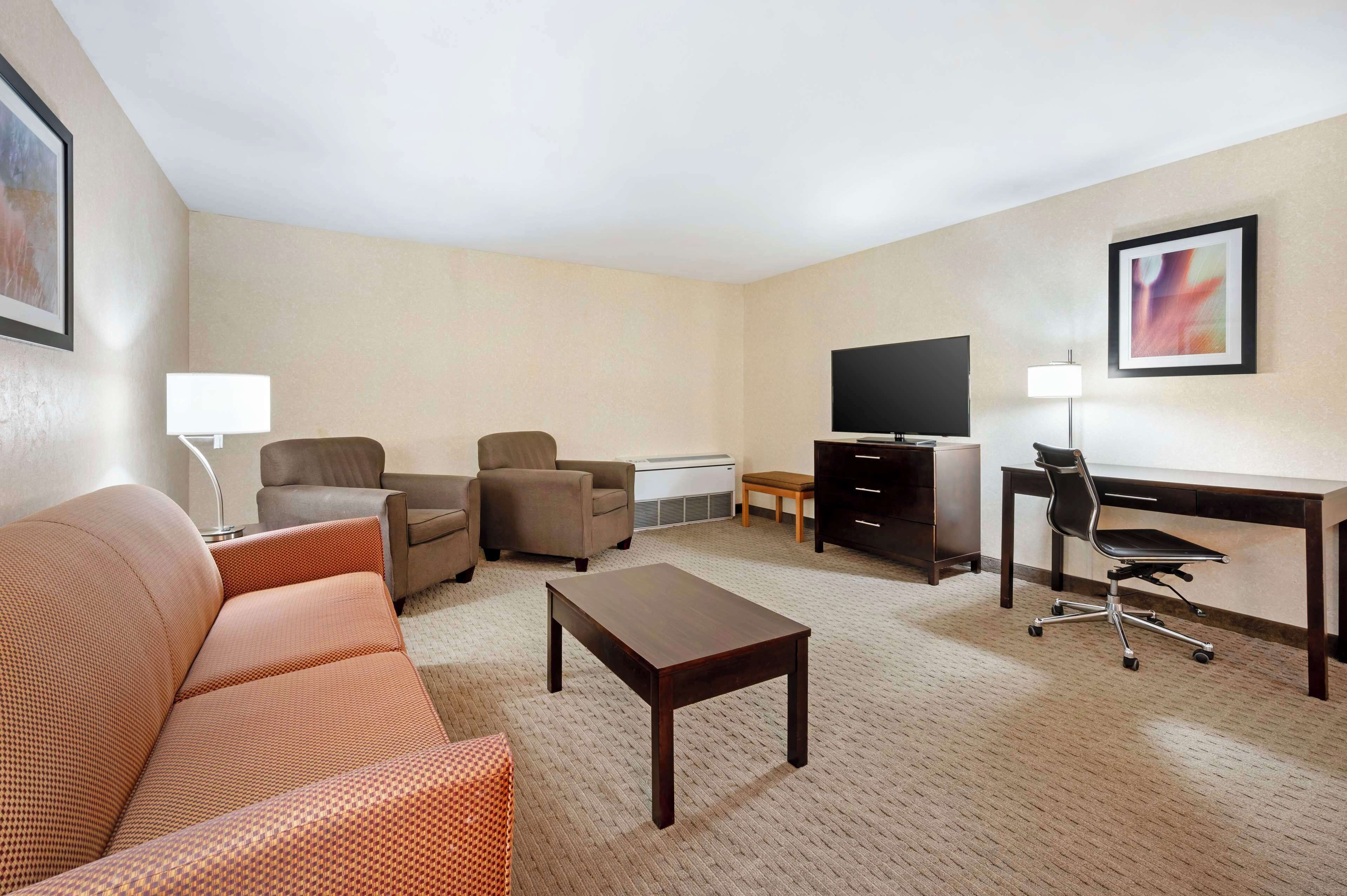 family suite, 2 queen beds, non smoking, kitchenette | premium bedding, pillow-top beds, desk, iron/ironing board