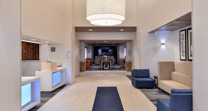Holiday Inn Express Sacramento Airport Woodland by IHG