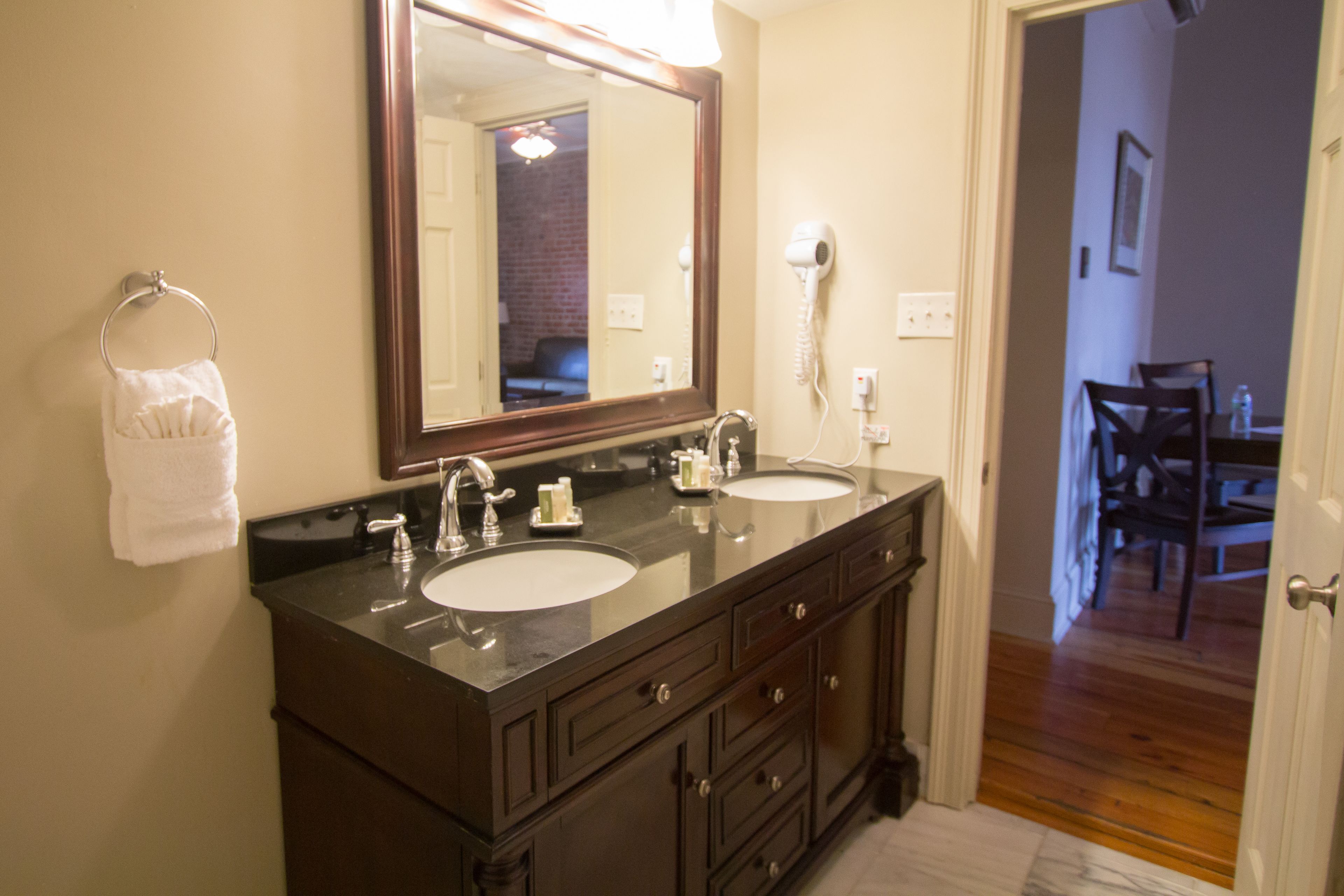 combined shower/bathtub, free toiletries, hair dryer, towels