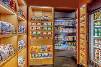 Snack bar at Pennyweight Hotel Boston, Curio Collection by Hilton