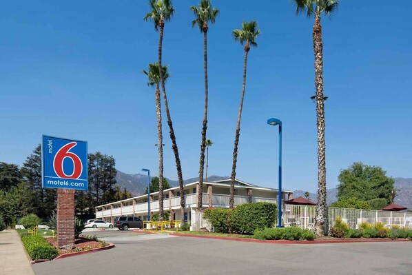 Exterior - Motel 6 Arcadia, CA - Los Angeles - Pasadena Area (Arcadia)
