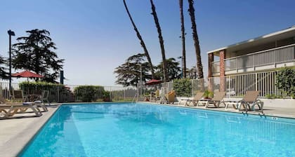 Motel 6 Arcadia, CA - Los Angeles - Pasadena Area