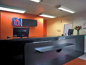 Interior - Motel 6 Seattle, WA - Sea-Tac Airport South (SeaTac)