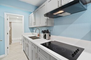 Standard Room, 2 Double Beds, Non Smoking | Private kitchen | Mini-fridge, microwave