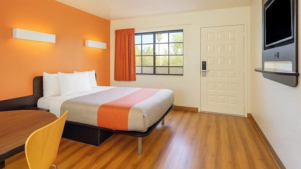 Photo - Motel 6-Carlsbad, CA Beach