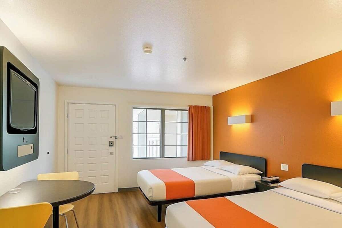 Wi-fi (inkludert) og sengetøy